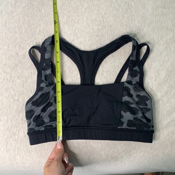 LULULEMON Leopard Sports Bra Great Condition - Picture 5 of 6